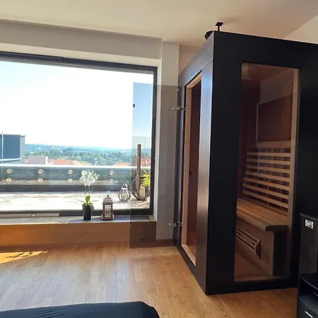 Se Saunou A Terasou S Vyhledem Na Apartamento *