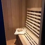 Se Saunou A Terasou S Vyhledem Na * برنو