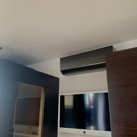 Se Saunou A Terasou S Vyhledem Na *