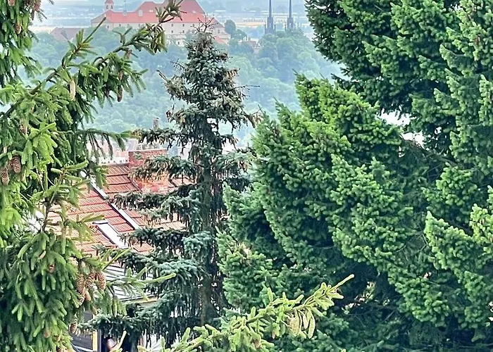 Se Saunou A Terasou S Vyhledem Na Apartment Brünn